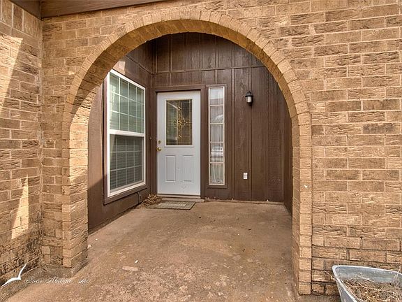 2nd image of 2373 Brenda Ln