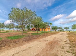 1078 County Road 447, Waelder, TX 78959