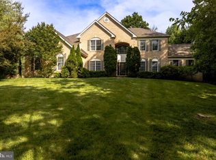 1007 Preserve Ct, Great Falls, VA 22066