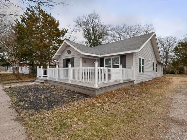 206 Farley St, Waxahachie, TX 75165