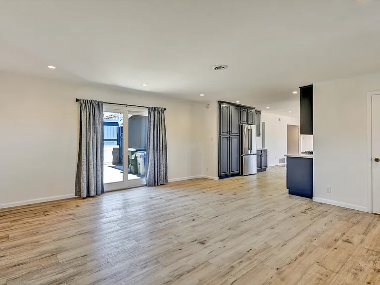 177 Romney Ave — Photo 17