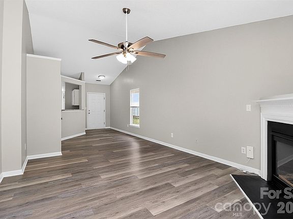 4th image of 4925 Wheat Dr SW