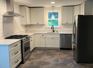 1270 West St, Amherst, MA 01002