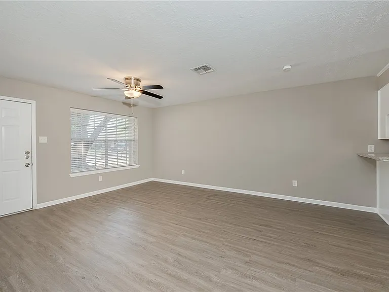 3917 Olive St #B — Photo 2