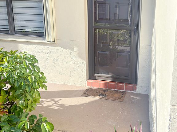 5th image of 7665 Tahiti Lane #102