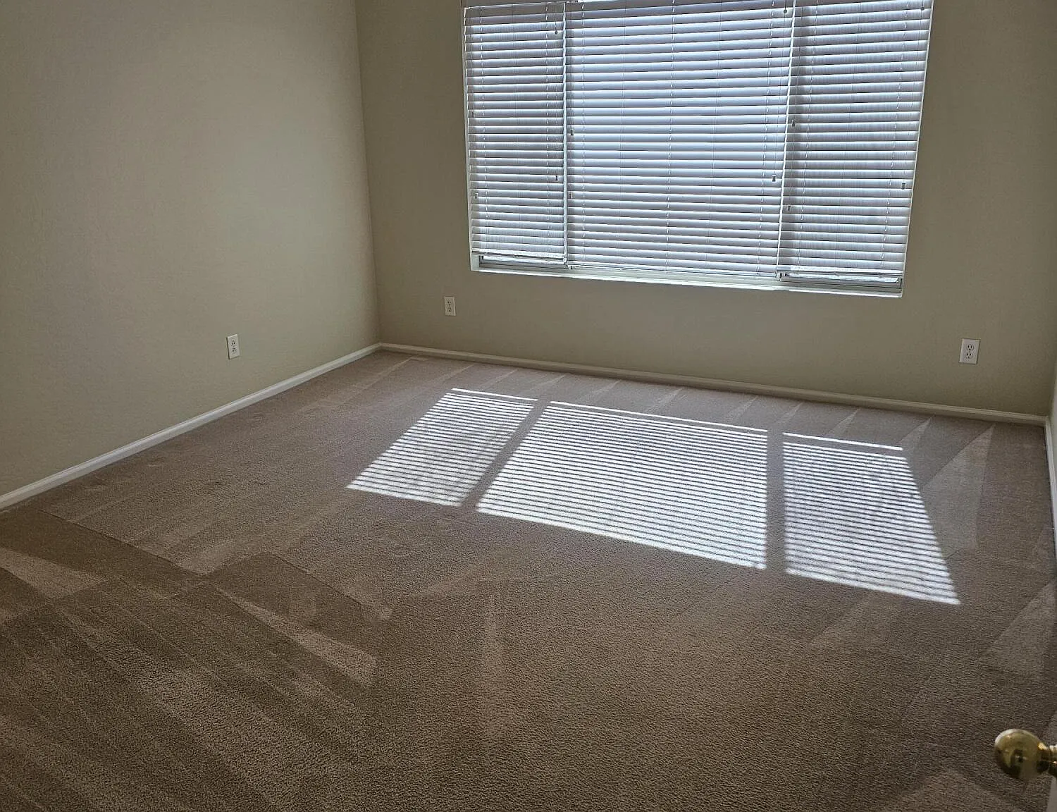 3 bed, 1672 sqft, $1,900 — Photo 4