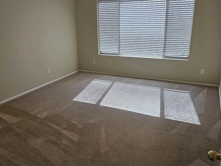 13217 W Mauna Loa Ln — Photo 4