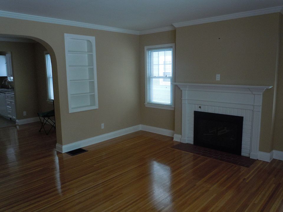 Living room with fireplace