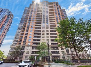 5233 Dundas St W #723, Toronto, ON M9B6M1