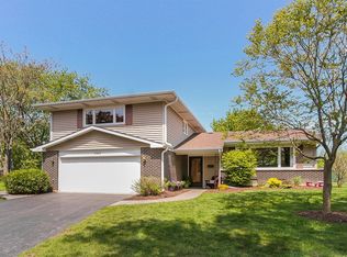 7305 Chestnut Ave, Woodridge, IL 60517
