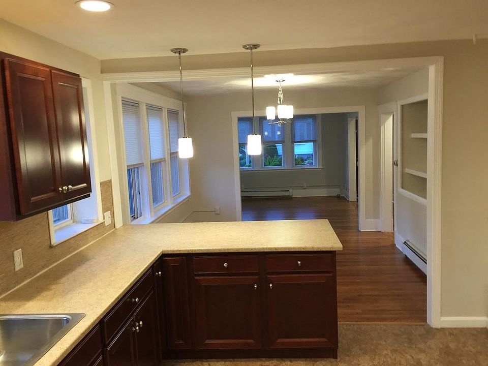 2nd image of 49 Saint Andrew Rd #2G