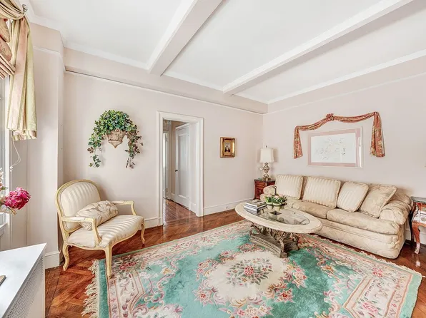 1060 Park Ave APT 3B, New York, NY 10128