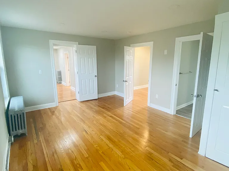 860 Windsor Ave #1 — Photo 22