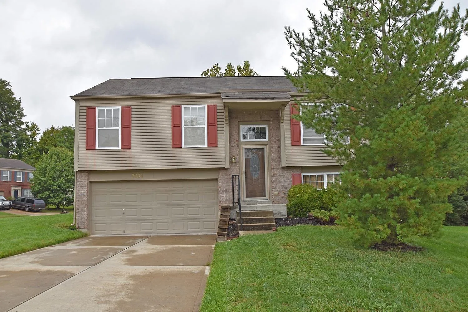 2364 Woodbluff Ct photo 1
