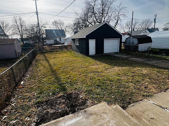 4th image of 2907 Avenue B