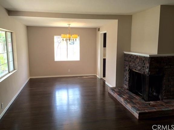 3rd image of 919 Claire Pl