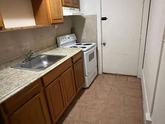 4th image of 543 N 7th St APT 1