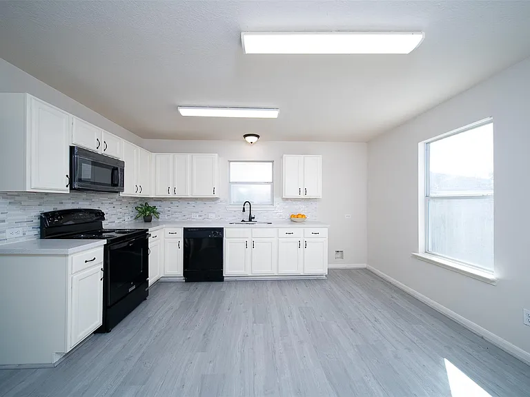 12934 Kingston Point Ln — Photo 10