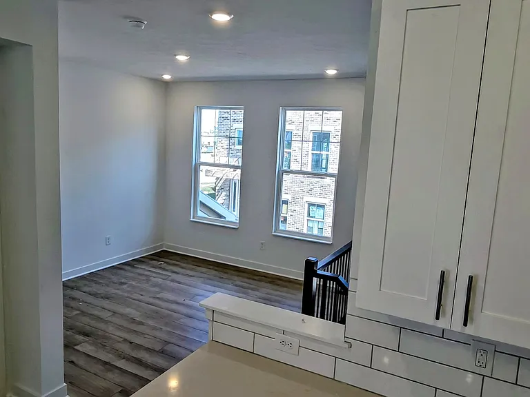 9320 Somerford Dr — Photo 15