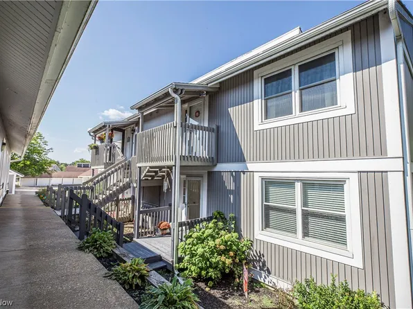 227 Portage Lakes Dr Unit B, Coventry Township, OH 44319
