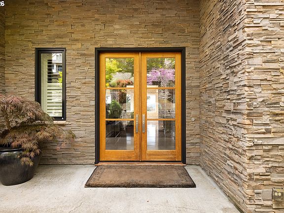 4th image of 18284 Meadowlark Ln