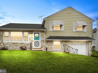 10122 Northeast Ave, Philadelphia, PA 19116