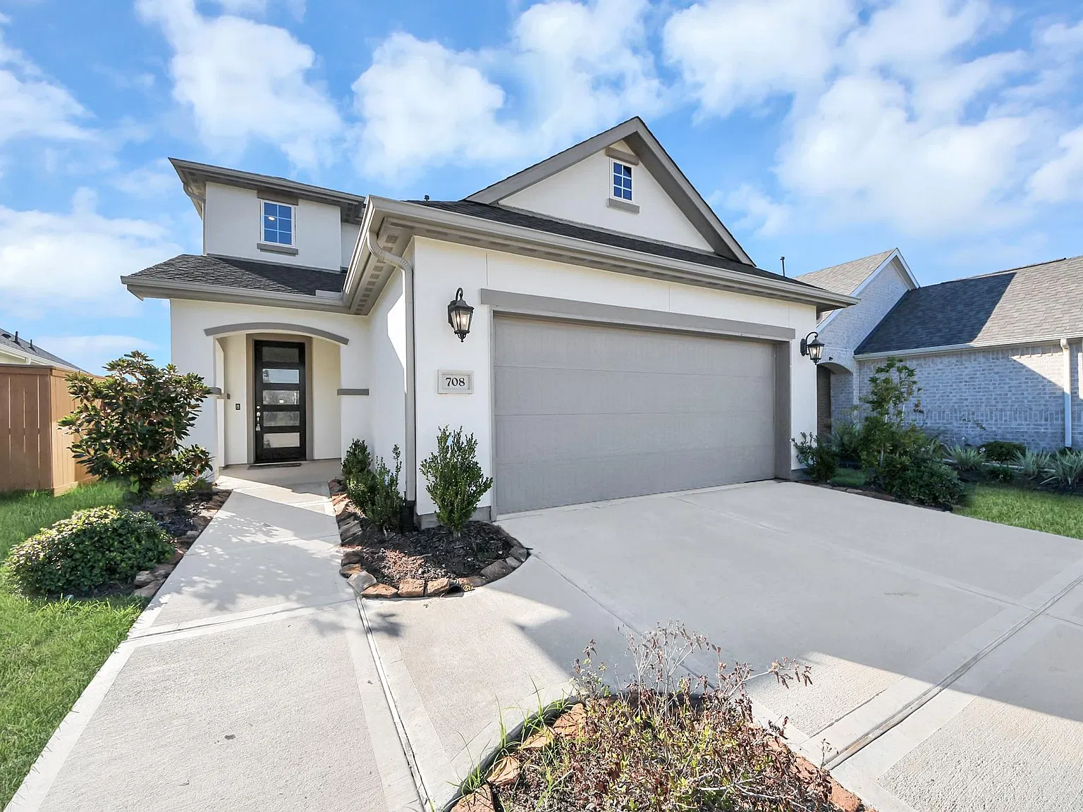 5 bed, 4.0 bath, 2617 sqft, $3,500 — Photo 3