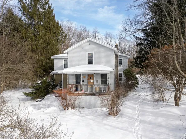 9202 Fenner Rd, Phoenix, NY 13135