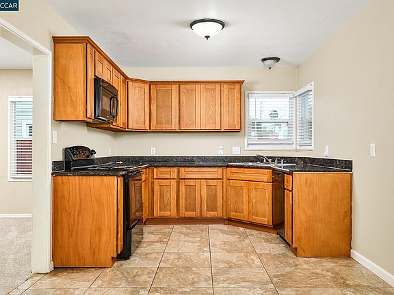 4th image of 215 Roney Ave