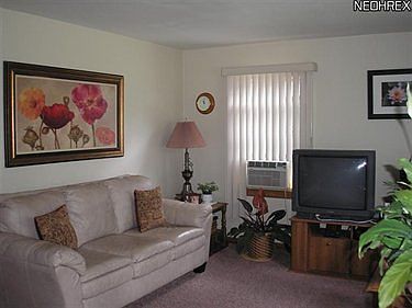 4th image of 1656 Oakdale Dr NW