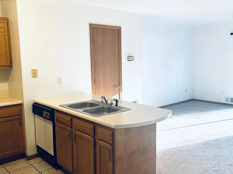 41 Hickory Dr — Photo 8