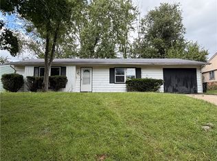 905 Hillside Dr, Danville, IL 61832