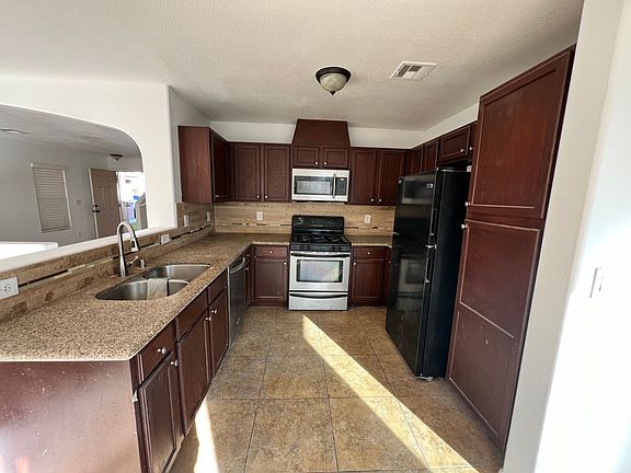 3rd image of 6577 Escatawpa Bay Ct