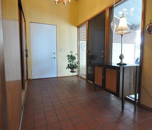 3rd image of 720 Park Dr