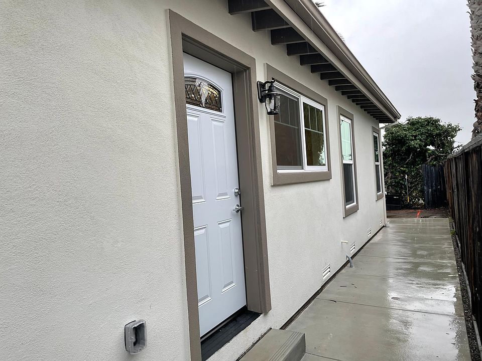 1st image of 30695 Carroll Ave
