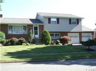 1413 Shelbourne Dr, Bethlehem, PA 18018