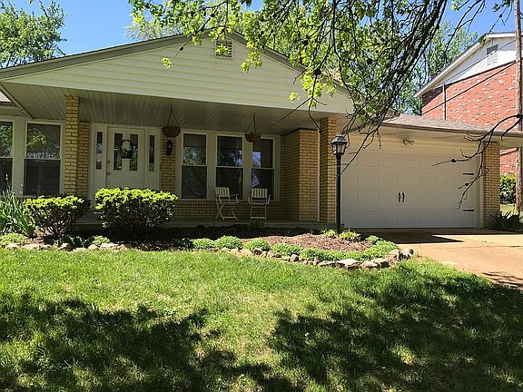 2nd image of 1801 Pickfair Dr