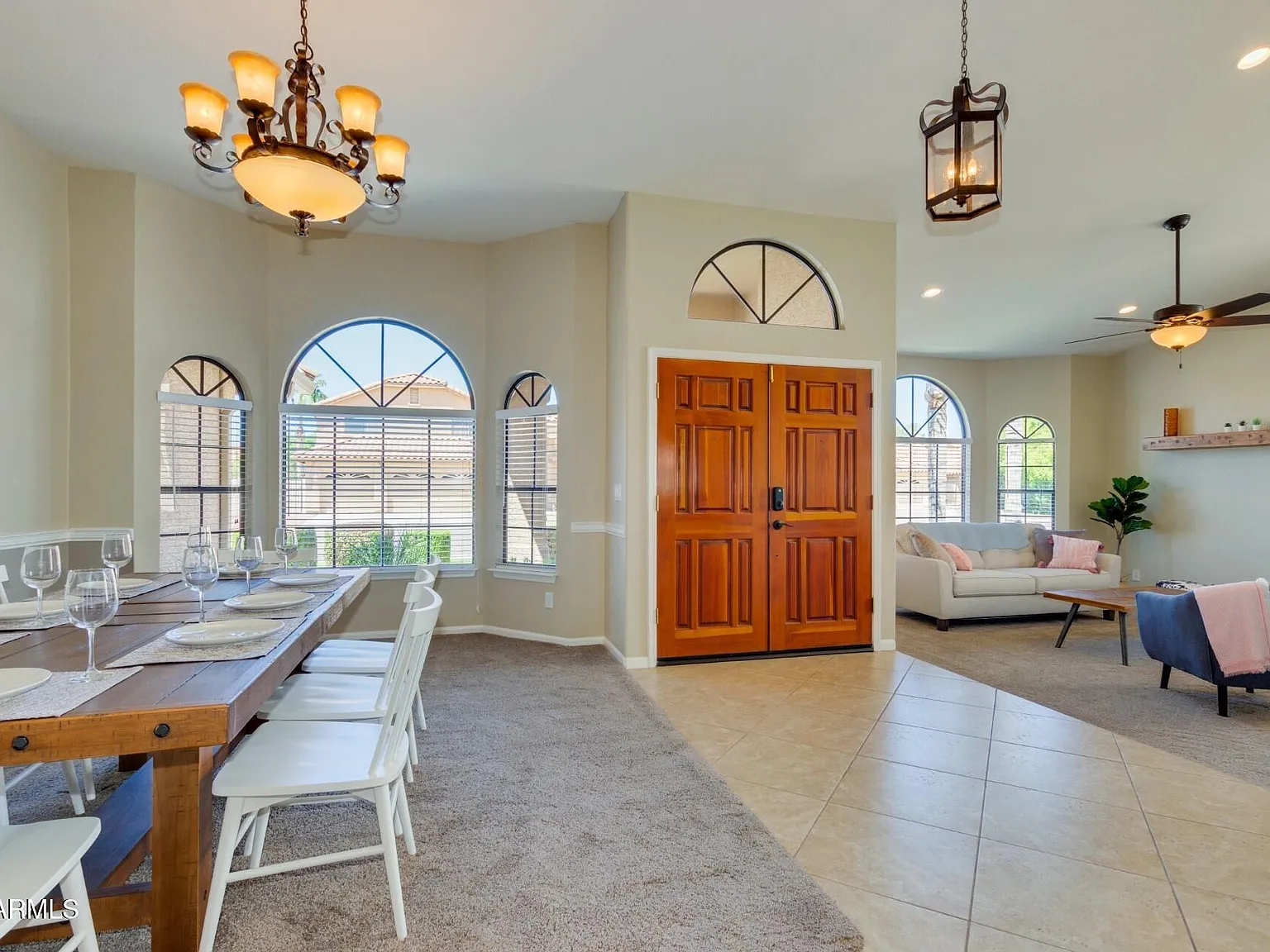 4 bed, 2.0 bath, 2484 sqft, $5,750 — Photo 3