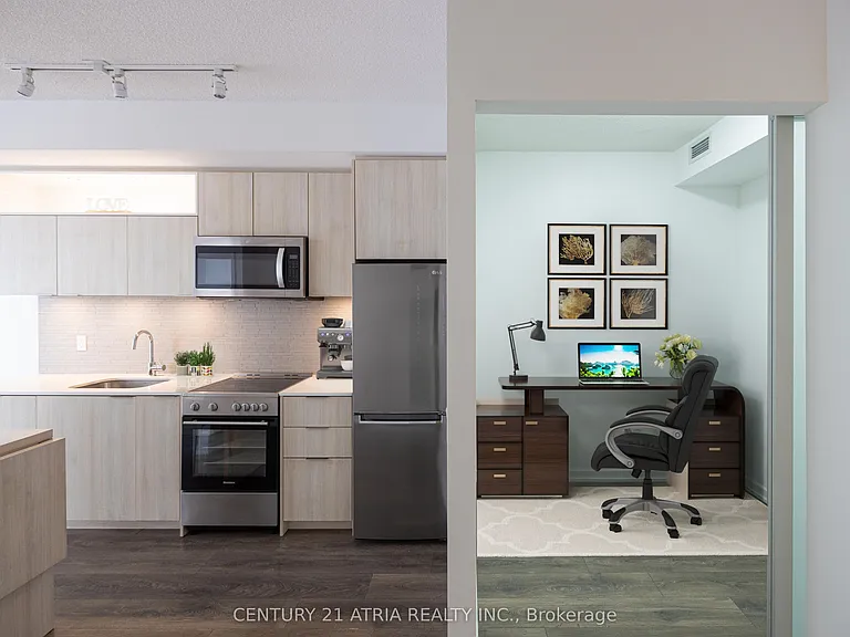 50 Forest Manor Rd #2011 — Photo 10