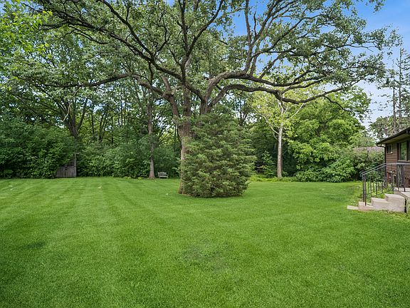 3rd image of 1225 Oakdale Dr