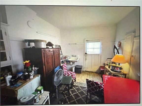 4th image of 5261-62 Tchoupitoulas St