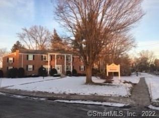 54 Brewster Rd APT D, Glastonbury, CT 06033