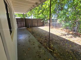 3981 SW 12th Pl, Fort Lauderdale, FL