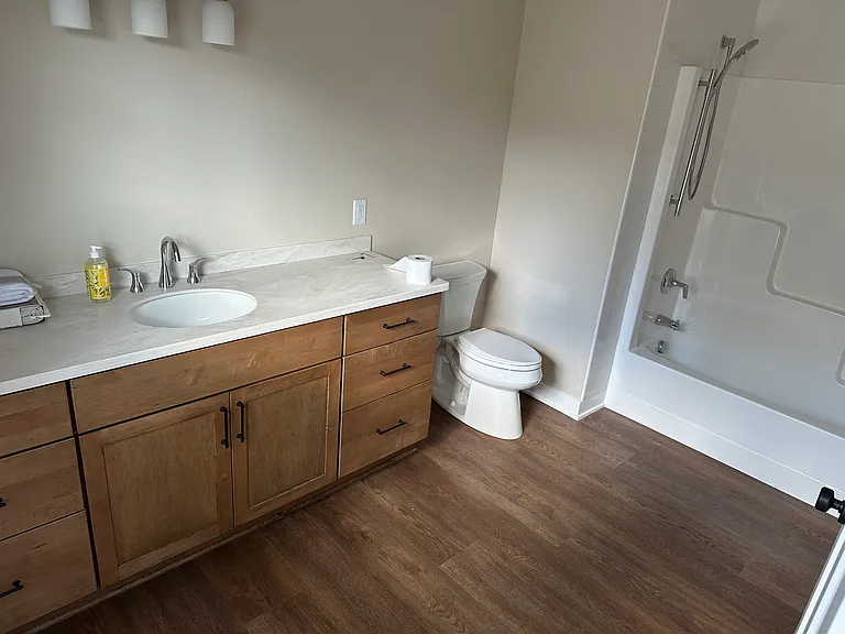 907 N Osborne Ave — Photo 6