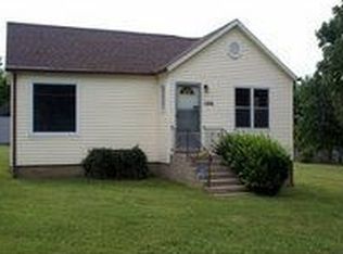 1106 6th St, Monett, MO 65708