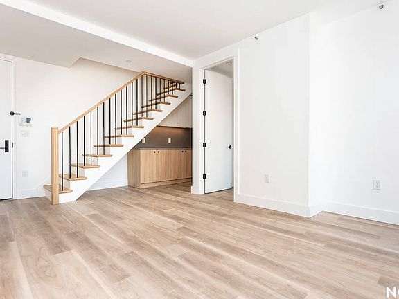 5th image of 303 Wythe Ave #501