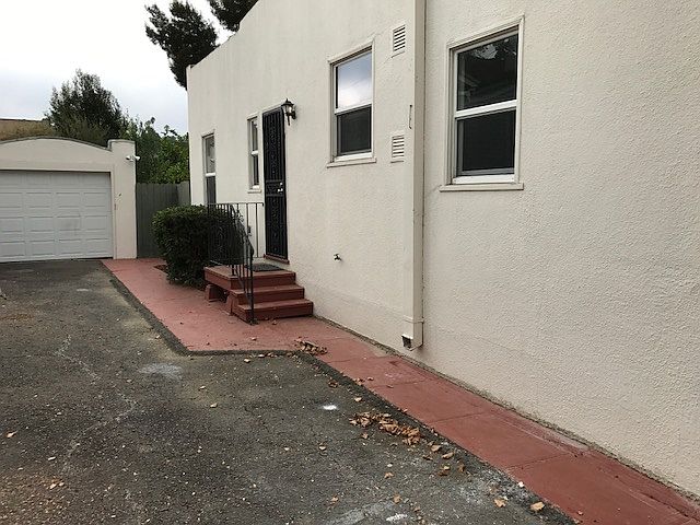 2nd image of 10 Saint Francis Dr