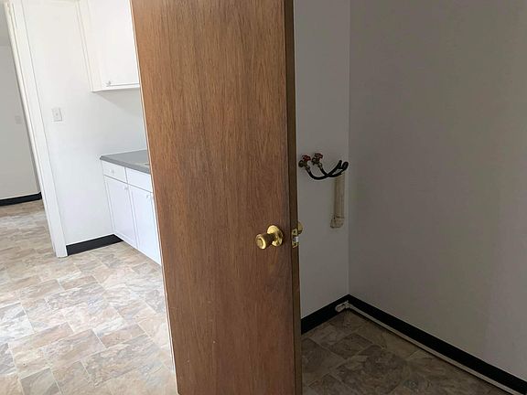 5th image of 842 State Route 119 APT B