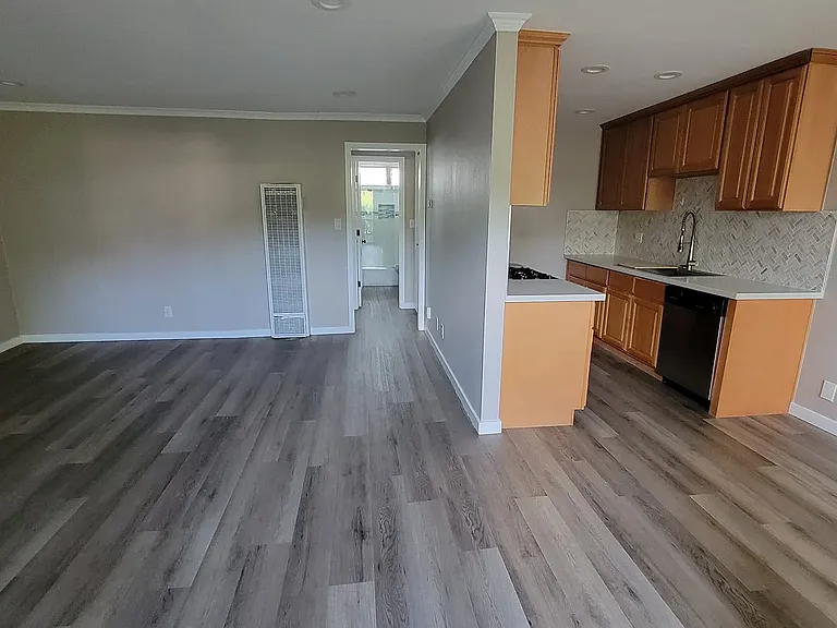 616 Prospect Ave #8 — Photo 2