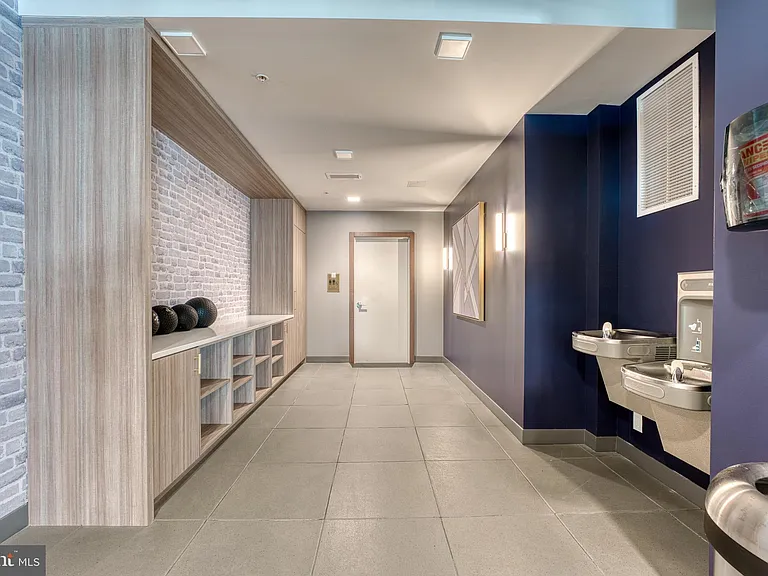 635 Slaters Ln #306 — Photo 31